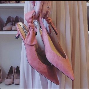 Slingback heels  with bow